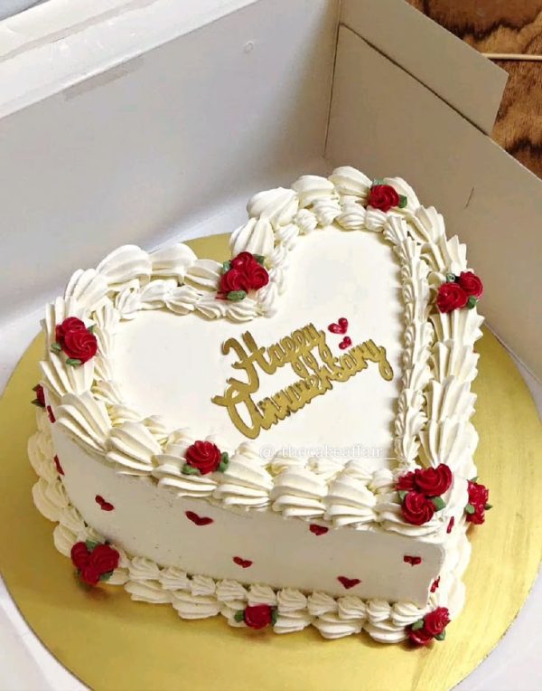 Anniversary Cakes in Lahore — delivered in Lahore