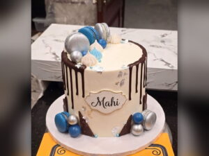 2 Lbs Cake in Lahore — CocoCrave.pk Lahore