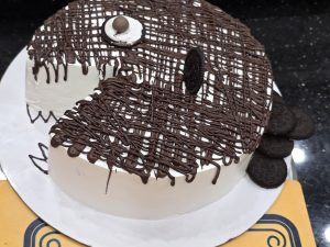 Oreo Cakes by Coco Crave — premium oreo cakes delivered in Lahore
