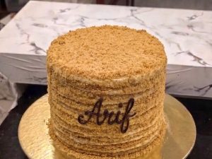 Honey Cakes by Coco Crave — premium honey cakes delivered in Lahore