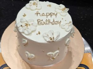 Mehndi Cakes by Coco Crave — premium mehndi cakes delivered in Lahore