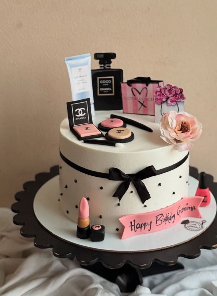 Makeup Cakes — Coco Crave Lahore Makeup Cakes by Coco Crave — premium makeup cakes delivered in Lahore