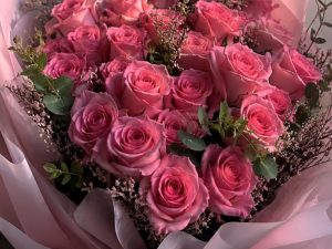 Pink Rose Bouquet by Coco Crave — premium pink rose bouquet delivered in Lahore