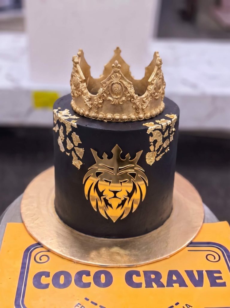 Black Gold Lion Crown Cake in Lahore