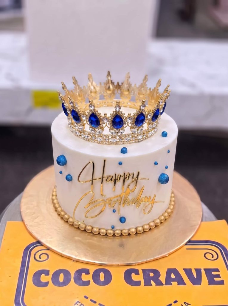 Blue Sapphire Crown Cake in Lahore