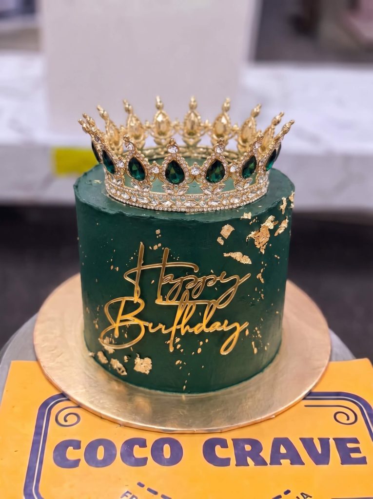 Emerald Green Gold Leaf Crown Cake in Lahore