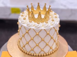 Gold Lattice Crown Cake in Lahore — Cococrave Lahore