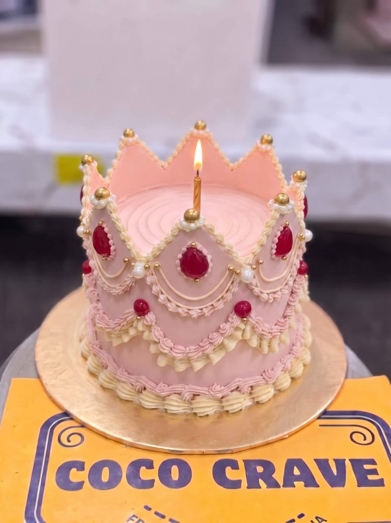 Pink Ruby Crown Cake in Lahore