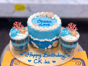 Blue Undersea Cake and Two Cupcakes Set in Lahore