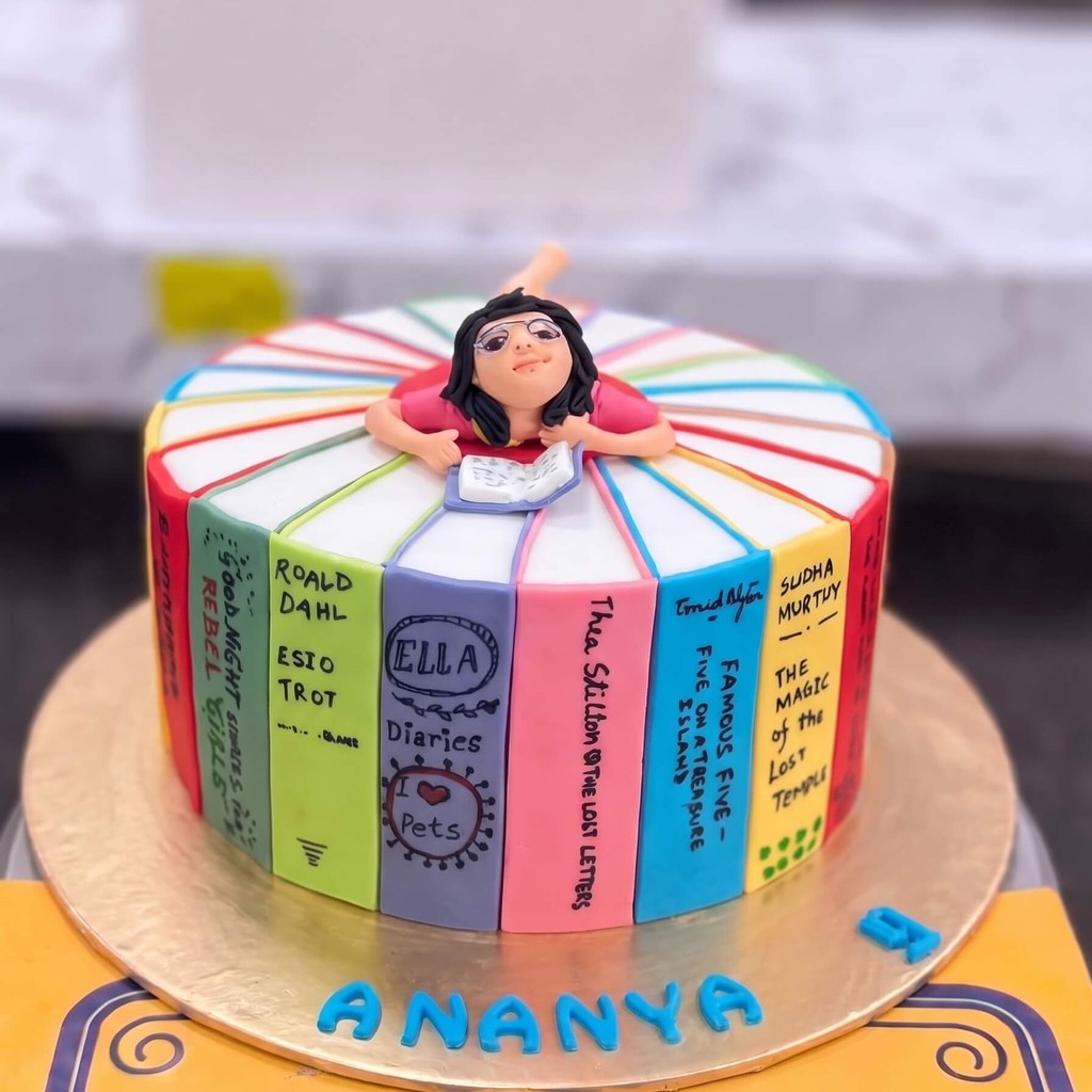 Book Lover Cake for Girls in Lahore Book Lover Cake for Girls by CocoCrave.pk in Lahore