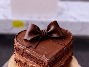 Chocolate Bow Heart Cake in Lahore