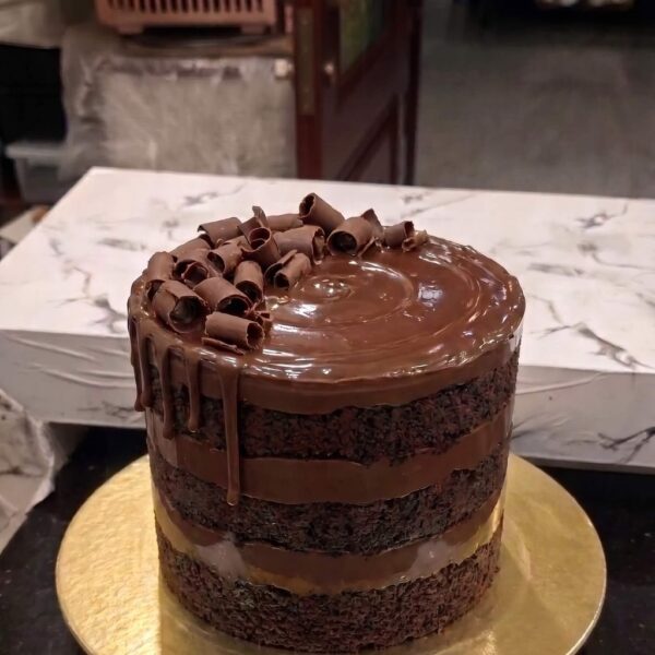 Chocolate Brownie Cake in Lahore — delivered in Gulberg, Lahore