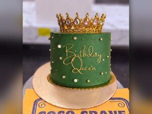 Emerald Birthday Queen Crown Cake in Lahore