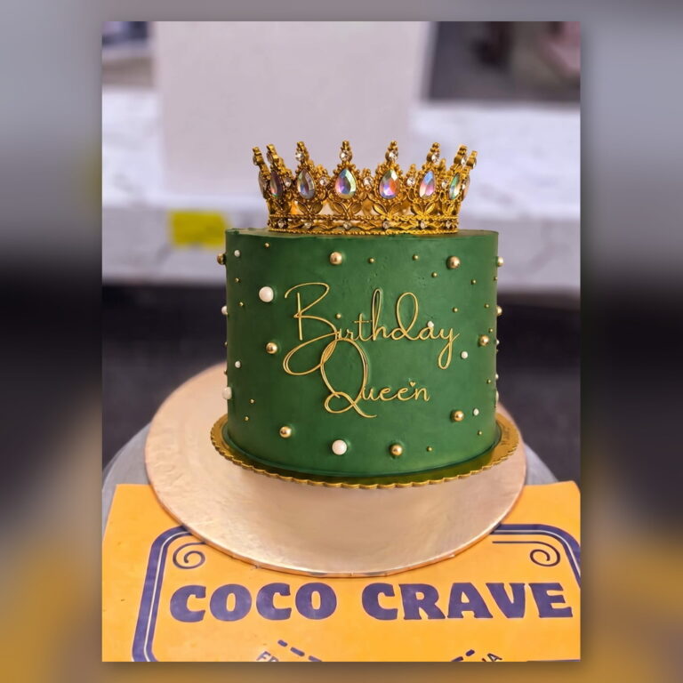 Emerald Birthday Queen Crown Cake in Lahore