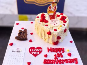 First Anniversary Heart Cake with Roses in Lahore