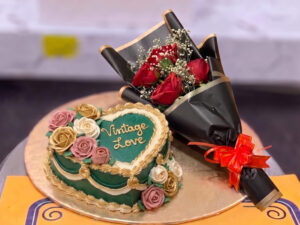 Green Floral Heart Cake and Red Rose Bouquet in Lahore