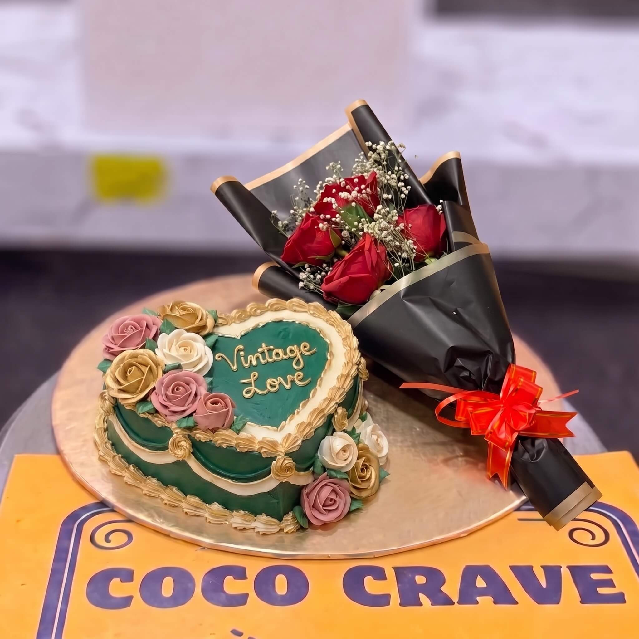Green Floral Heart Cake and Red Rose Bouquet in Lahore Green Floral Heart Cake and Red Rose Bouquet in Lahore — CocoCrave Lahore