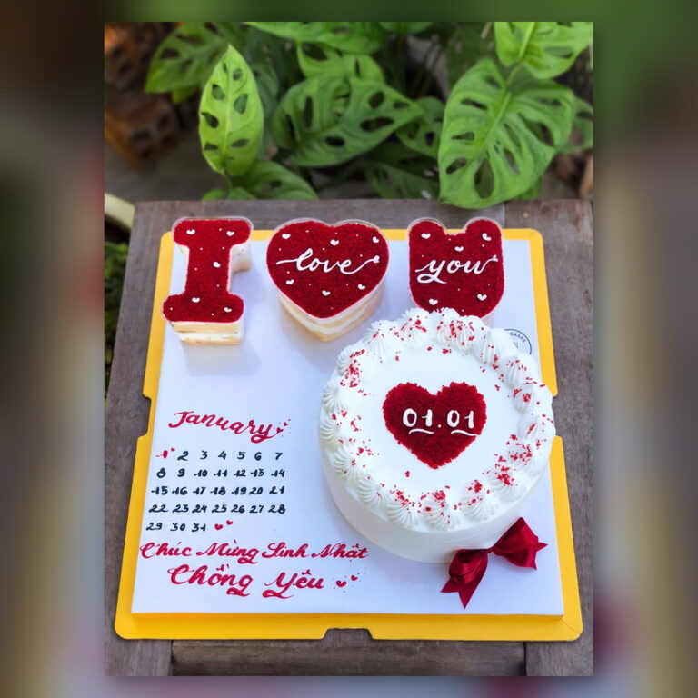 I Love You Heart Cake in Lahore
