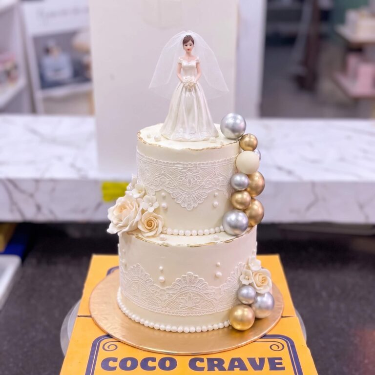 Ivory Bride Figurine Gold Pearl Cake in Lahore