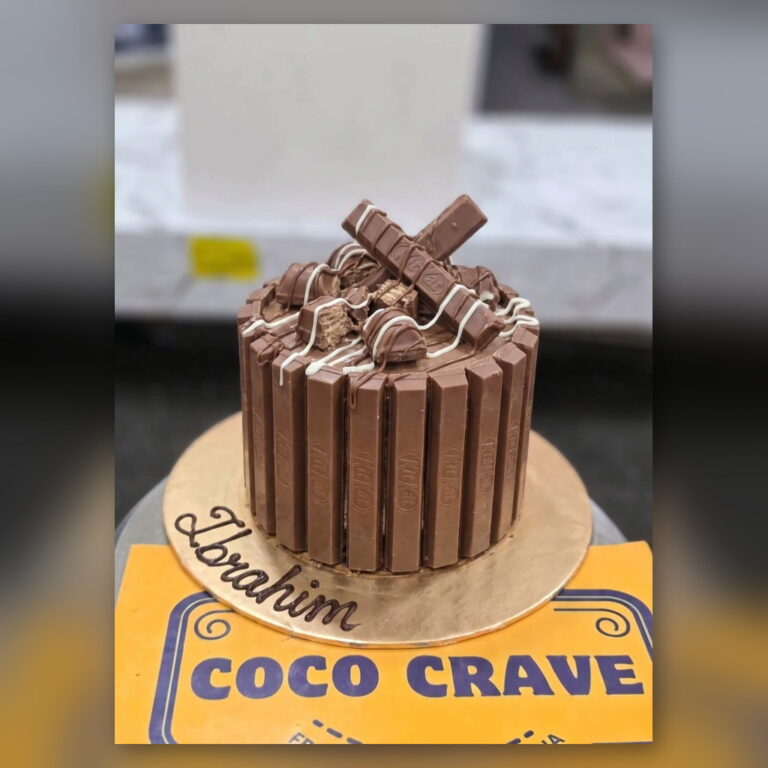 KitKat Chocolate Cake in Lahore