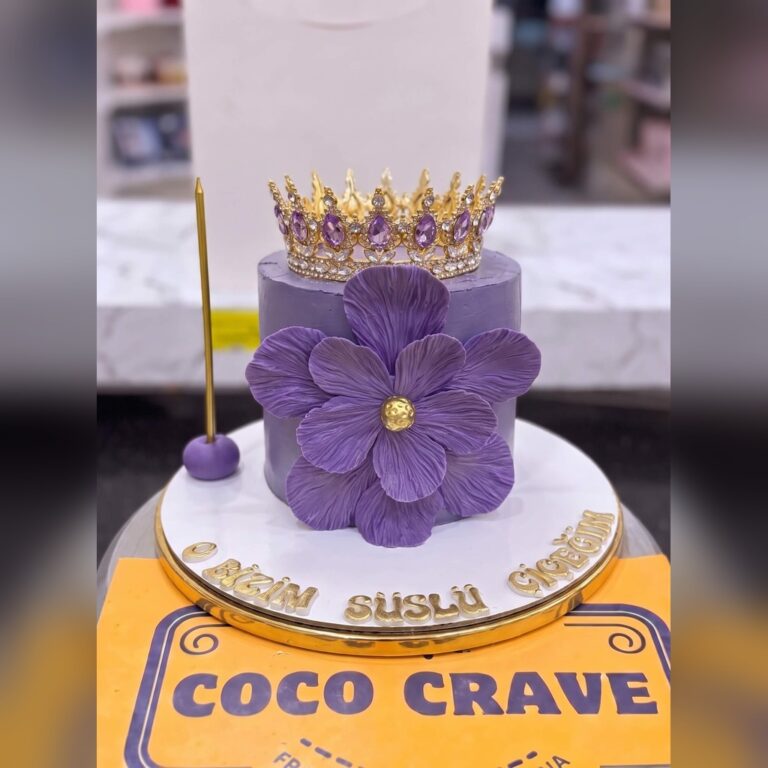 Lilac Purple Blossom Crown Cake in Lahore