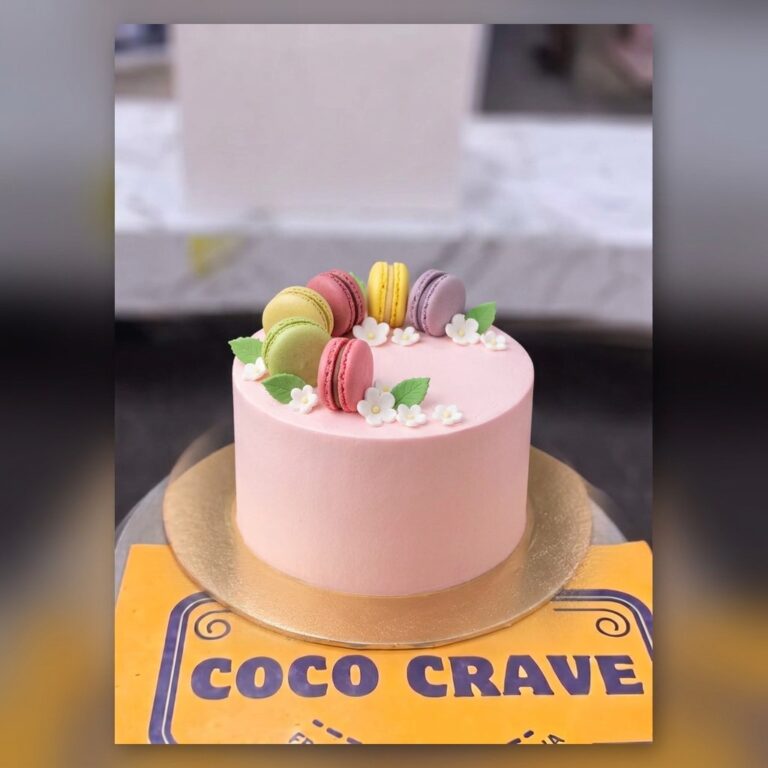 Custom Macaron Cakes Design Cake Delivery Lahore - CocoCrave.pk