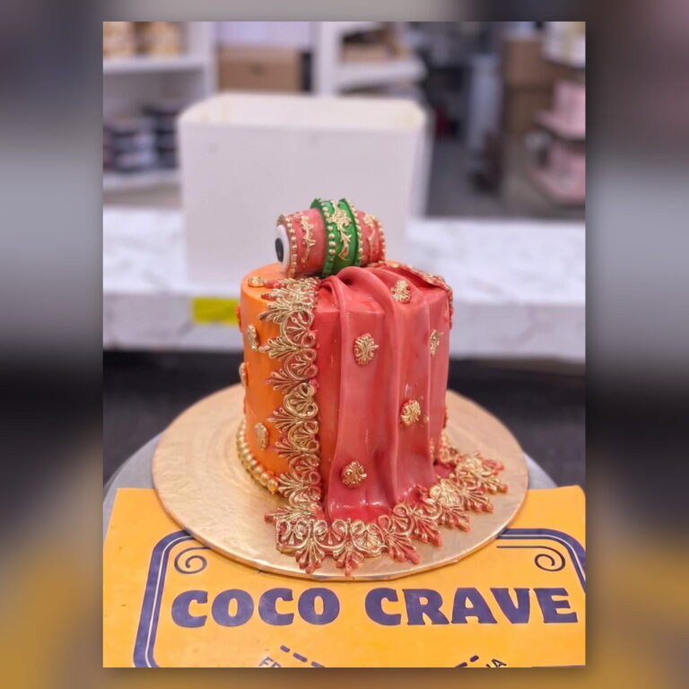 Mehndi Dholki Cake in Lahore