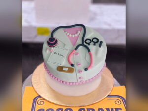 Mint Doctor Coat Cake in Lahore