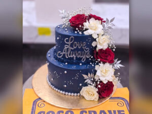 Navy Red White Rose Anniversary Cake in Lahore