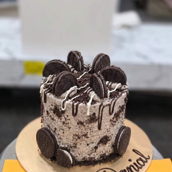 Oreo Cake in Lahore — delivered in Gulberg, Lahore