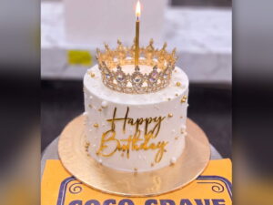 Pearl Candle Crown Cake in Lahore