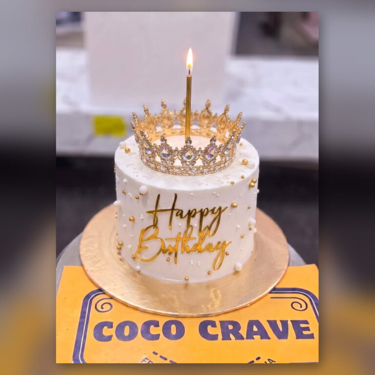 Pearl Candle Crown Cake in Lahore