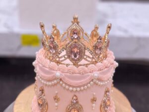 Pink Pearl Tiara Crown Cake in Lahore