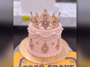 Pink Pearl Tiara Crown Cake in Lahore