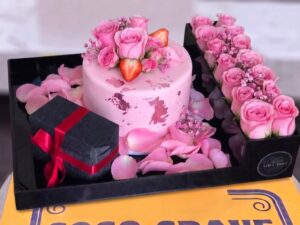 Pink Rose Cake with Pink Rose Gift Box in Lahore