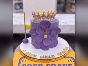 Purple Flower Crown Cake in Lahore