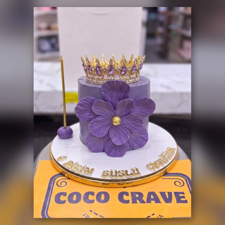 Purple Flower Crown Cake in Lahore