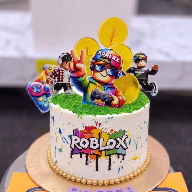 Roblox Gamer Birthday Cake in Lahore