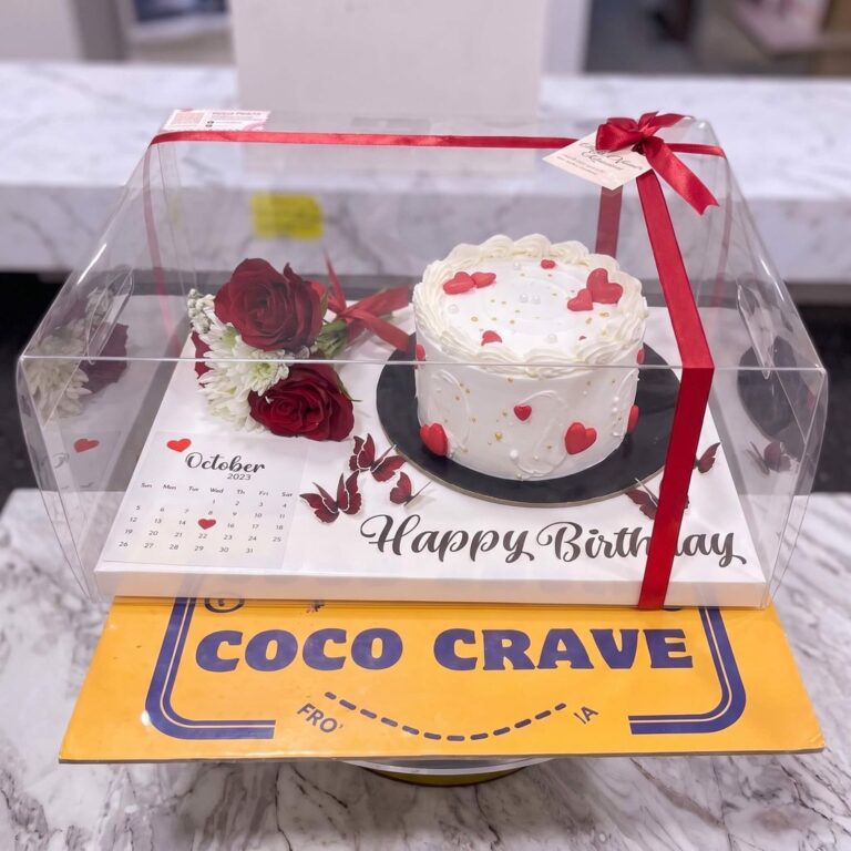 White Cake in Clear Gift Box with Roses in Lahore