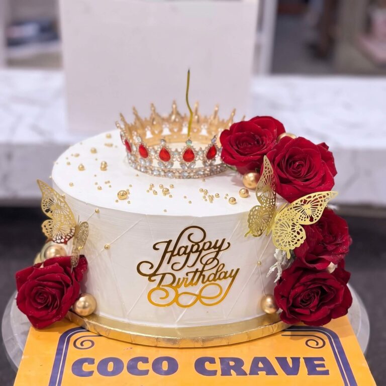White Crown Red Rose Birthday Cake in Lahore