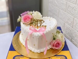 White Pink Rose Heart Cake in Lahore