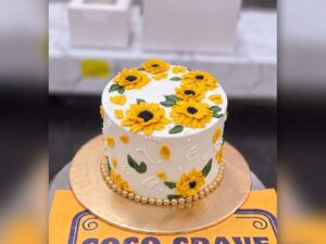 White Sunflower Floral Birthday Cake in Lahore