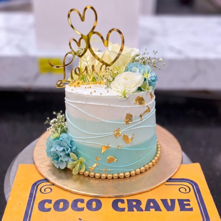 Pastel Rose Fresh Floral Love Cake in Lahore