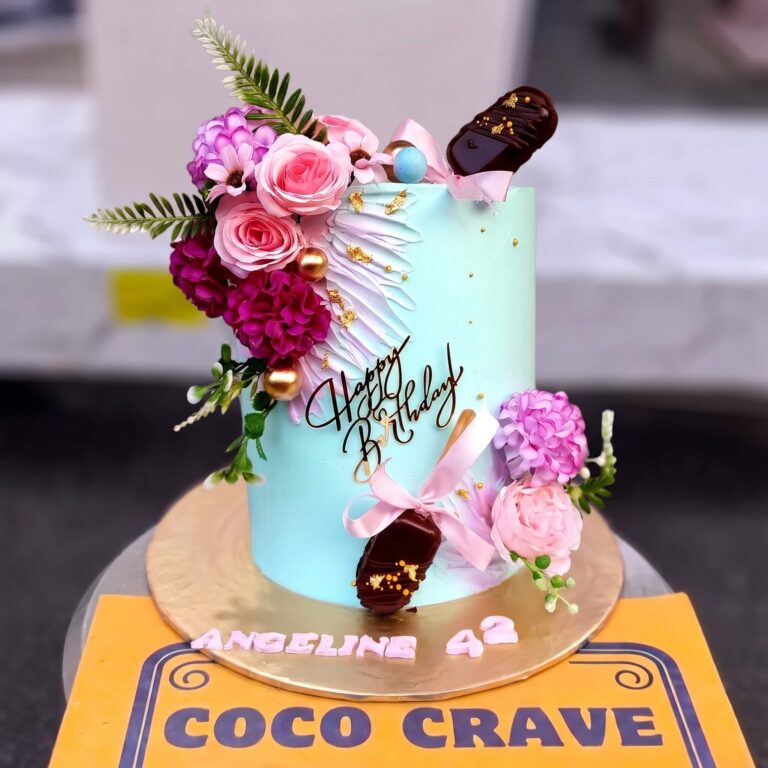 Pastel Rose Fresh Floral Birthday Cake in Lahore