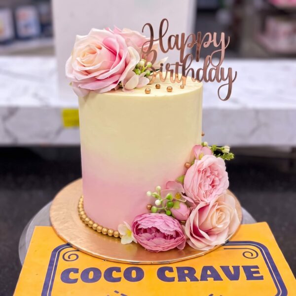 Blush Rose Fresh Birthday Cake II in Lahore