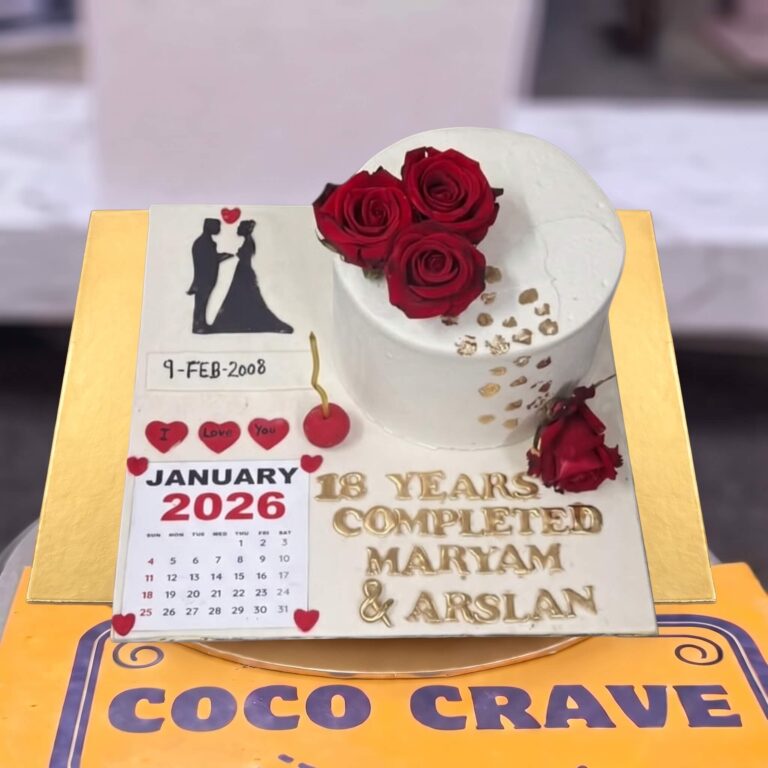 Red Rose Fresh Anniversary Cake in Lahore