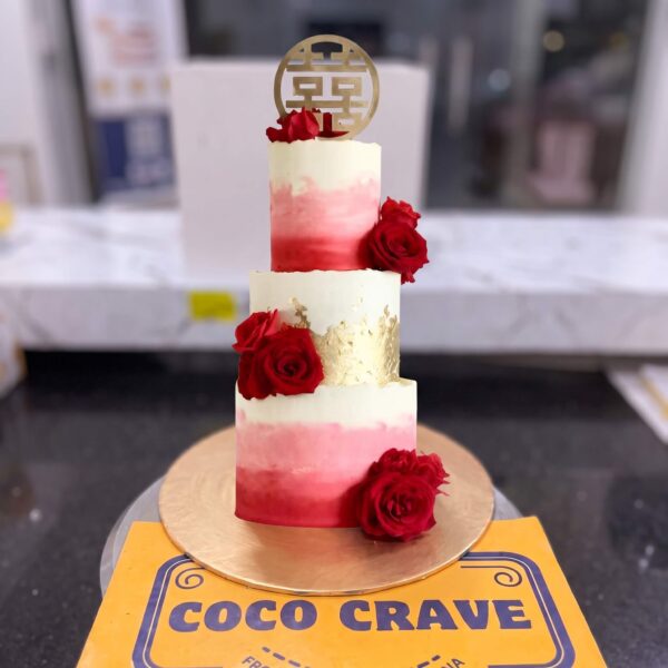 Red Rose Fresh Three Tier Cake in Lahore