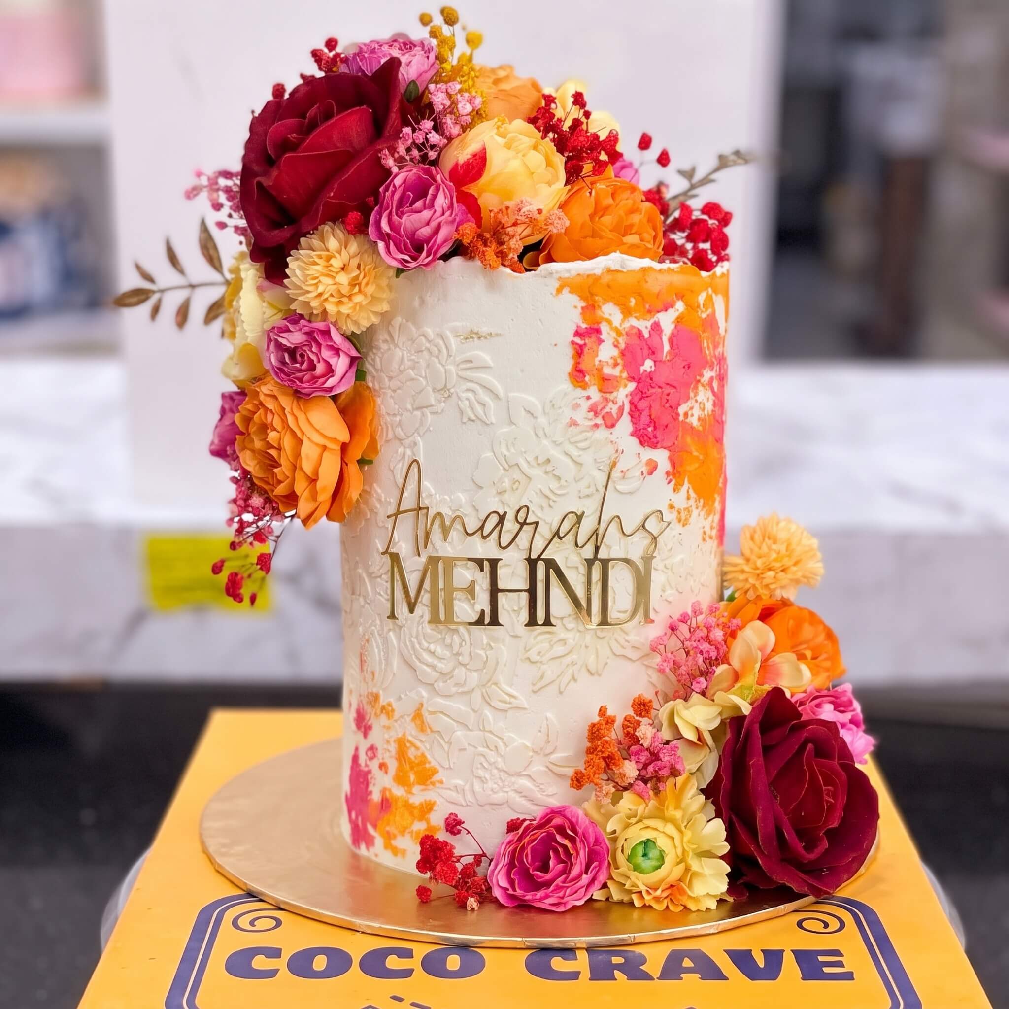 White Rose Stenciled Mehndi Cake in Lahore White Rose Stenciled Mehndi Cake in Lahore