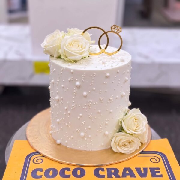 White Rose Fresh Pearl Cake in Lahore