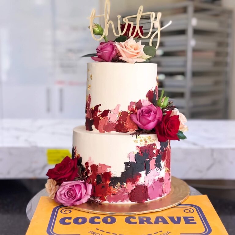 Red Rose Fresh Two Tier Birthday Cake in Lahore